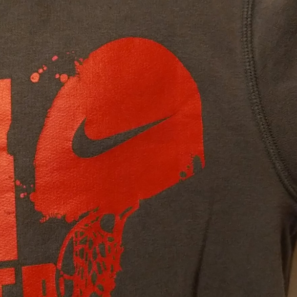 Nike Kids basketball sweatshirt with hood - Picture 7 of 7